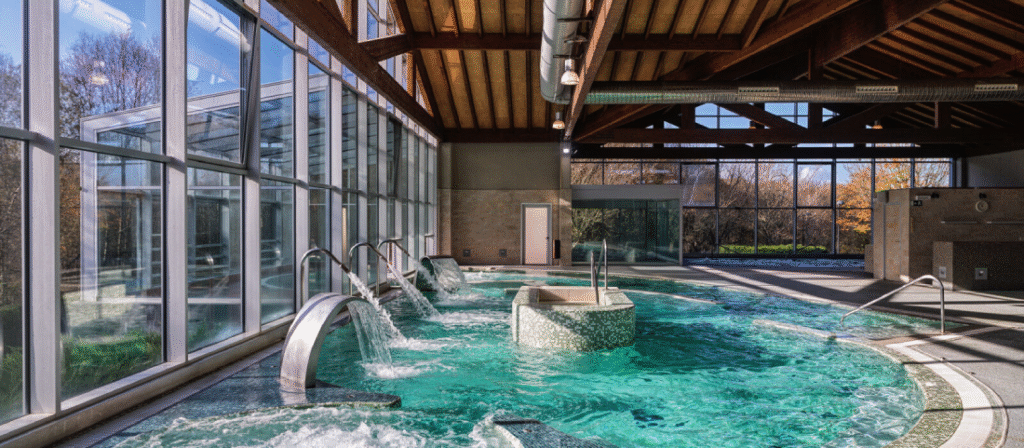 piscina climatizada y sauna